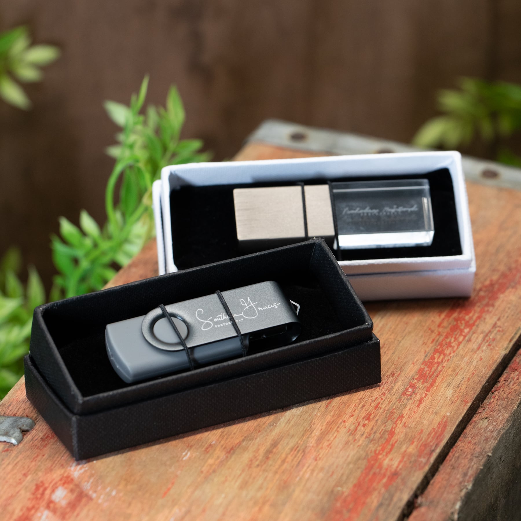 Small USB Flash Drive Gift Box - Photo Packaging - PhotoFlashDrive