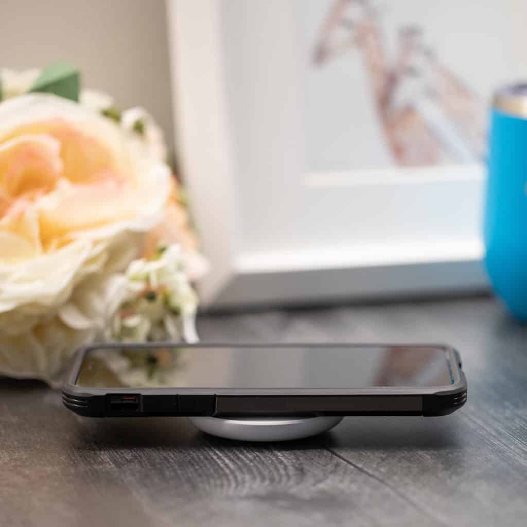 Qi Reflect Wireless Charging Pad