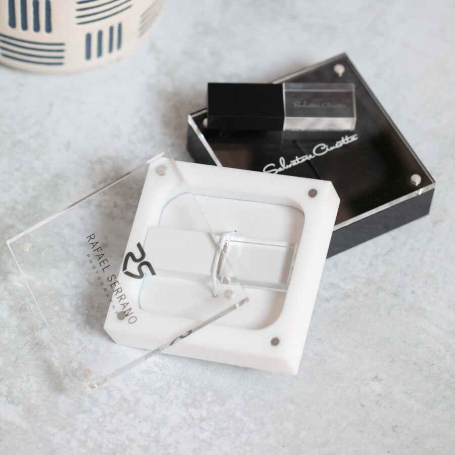 Crystal Duo Drive + Acrylic Flash Drive Box Bundle - Image 5
