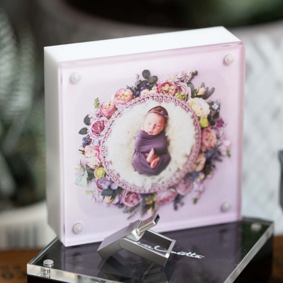 Acrylic Flash Drive Box - Image 6