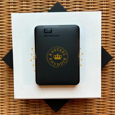 WD Elements Hard Drive (Western Digital) + Classic Snap Box Bundle