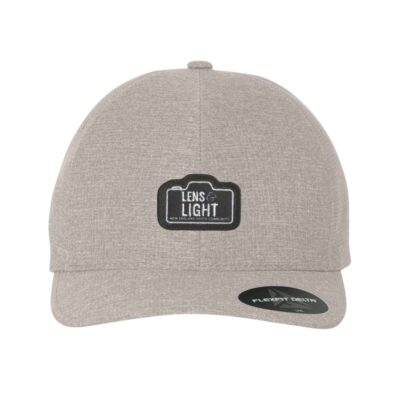 Lens & Light Seamless Cap