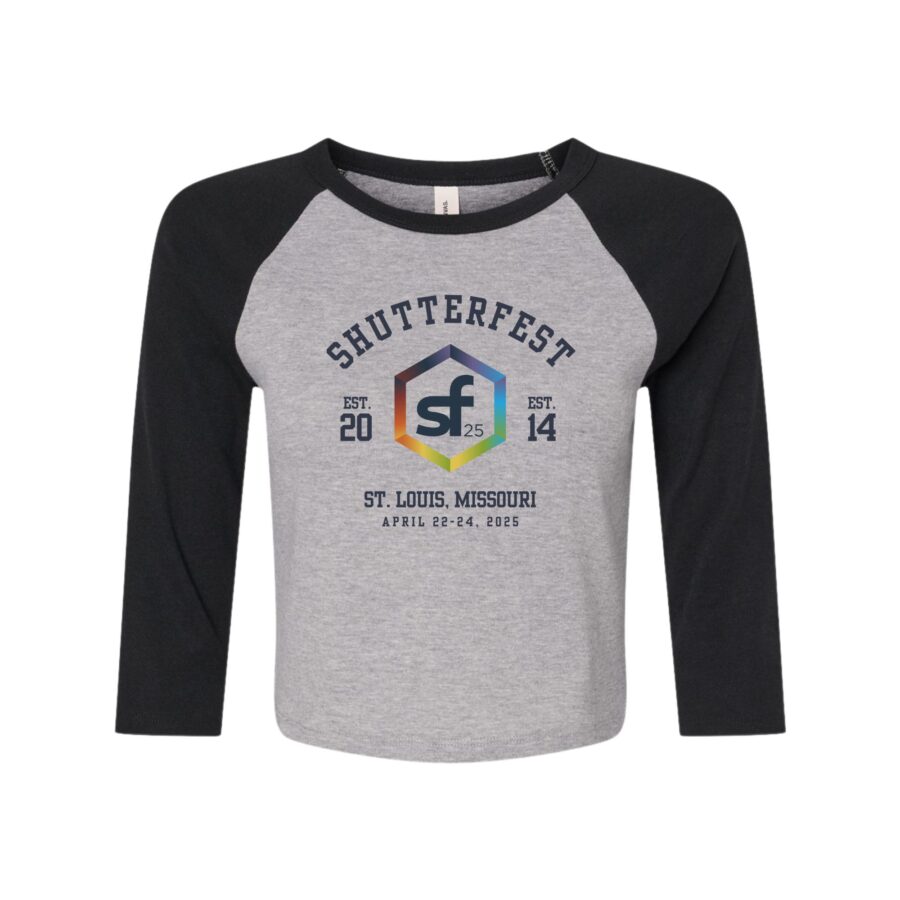 Shutterfest Women's 3/4 Raglan Sleeve Cropped T-Shirt - Image 2